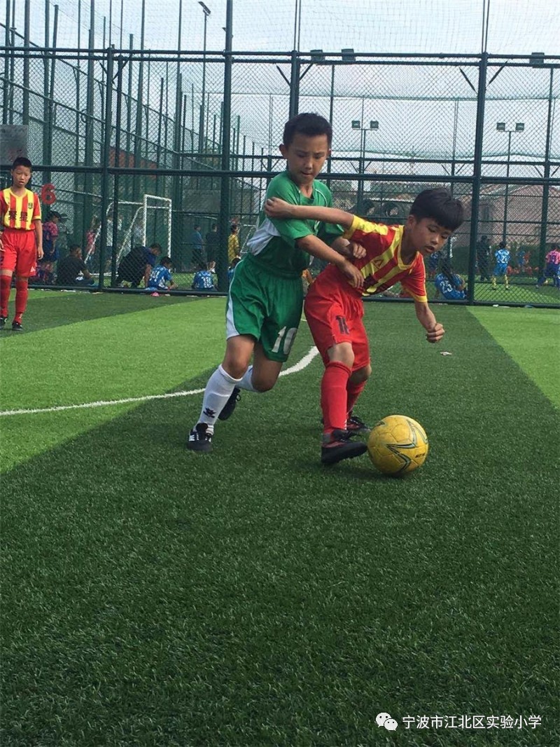 完美世界官方竞技平台官网-朝の光を感しじて吉他指弹