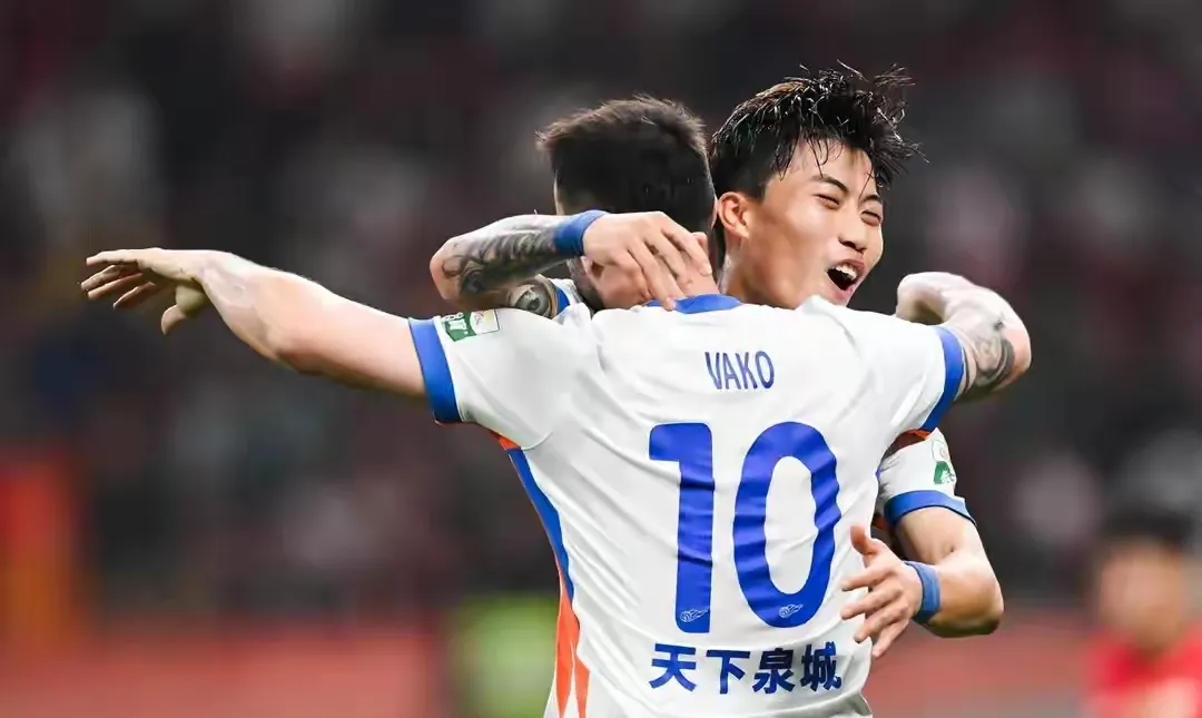 完美世界官方竞技平台官网-上海海港迎社区盾关键赛，赛后造点机会，引发热议，资深球员宣示担当